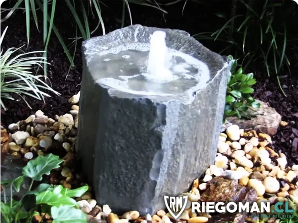 Fuente de agua compacta de piedra para patio y terraza exterior